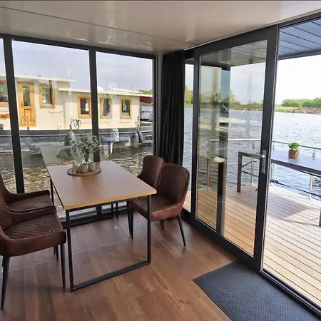 Apartamento Hausboot La Mare Claudia *