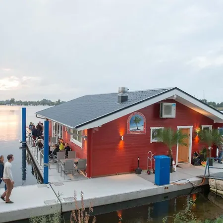 Hausboot La Mare Claudia Apartamento *